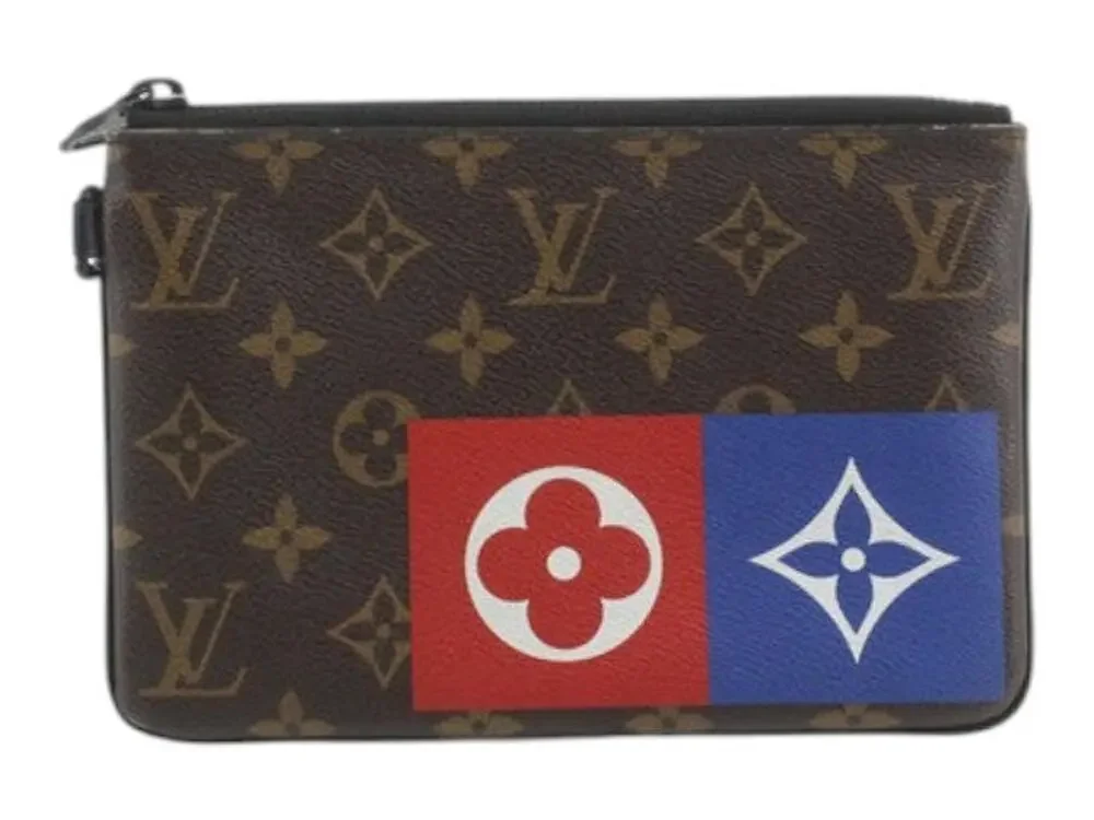 7140 - Louis Vuitton Zipped Pouch